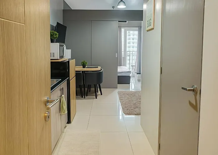 Modern 1brh Condotel Stunning Viewsea Views Apartment Manila