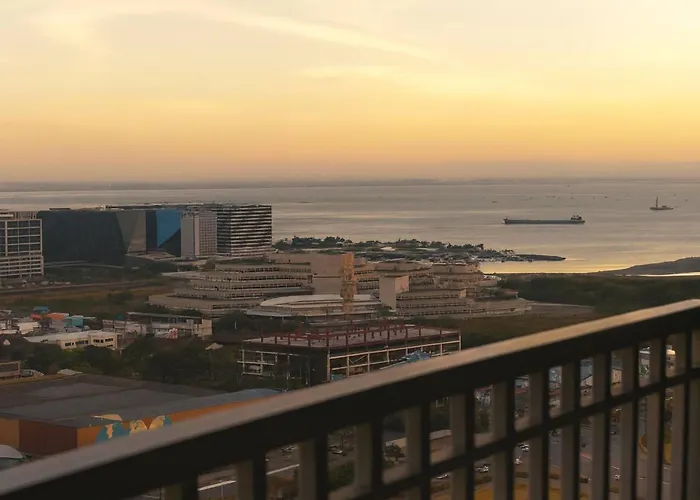 Modern 1brh Condotel Stunning Viewsea Views Apartment Manila